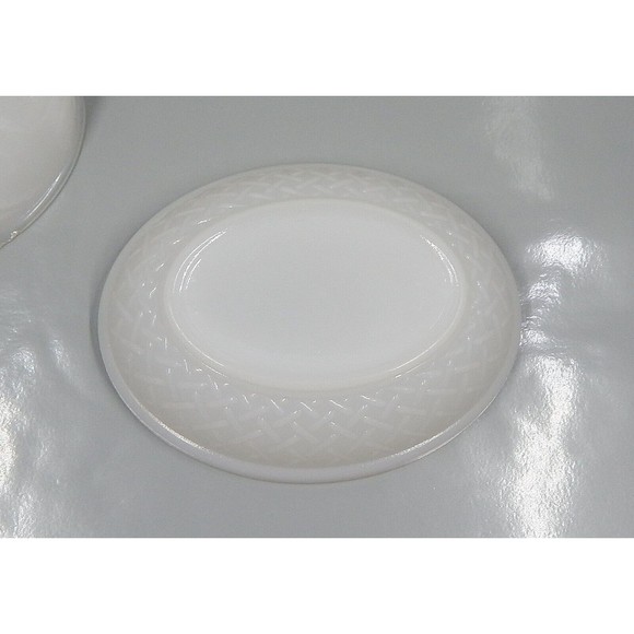 Hazel Atlas Hen on Nest White Translucent Milk Glass Opalescent Candy Dish - Picture 9 of 12